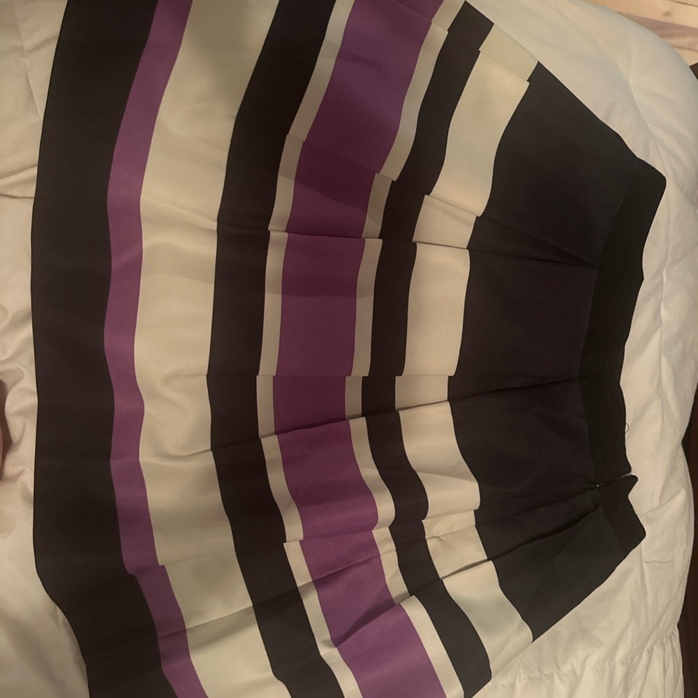 VENUS Pleated Striped A-Line Skirt – Size 6 – Black, White & Purple